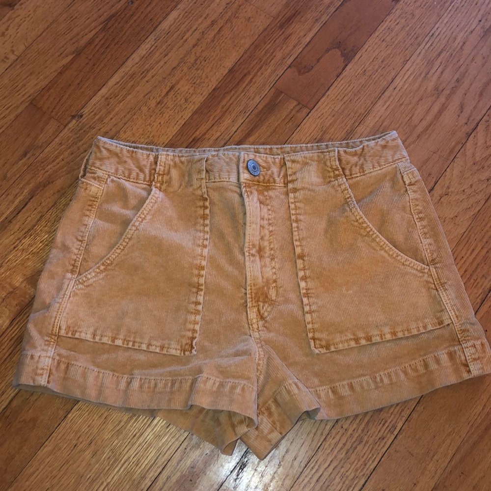American Eagle yellow shorts